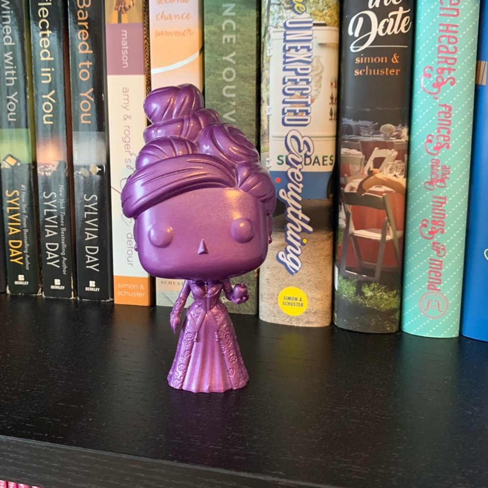 Regina with apple purple limited edition pop funko once upon a time